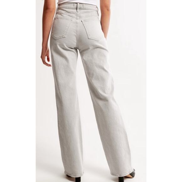 Abercrombie & Fitch High Rise 90s Relaxed Jean Womens 00 Light Gray Straight Leg - Picture 1 of 8